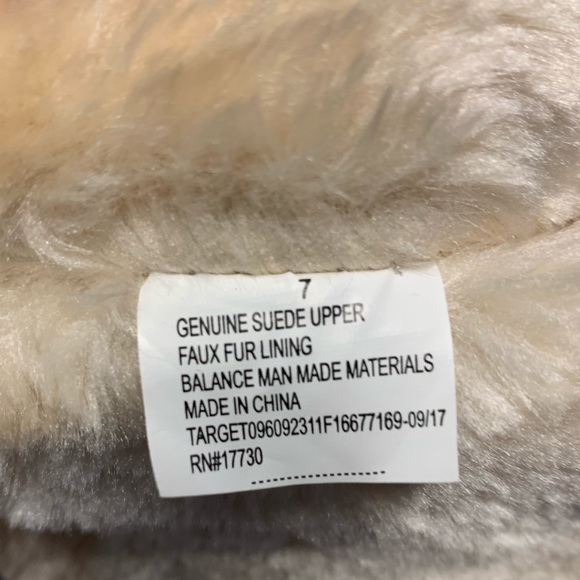 Target Women’s Faux Fur Boots - Picture 7 of 7